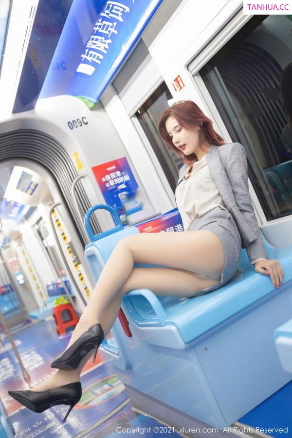 就是阿朱啊  [XiuRen]高清写真图 2021.01.06 No.2979 就是阿朱啊第4张图片